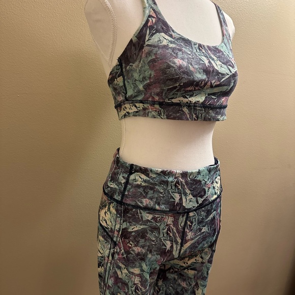 Women's lululemon Multicolor Abstract Print Pants - Picture 7 of 8